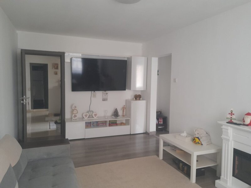 Militari Apartament 4 camere decomandat 85 mp zona Gorjului!