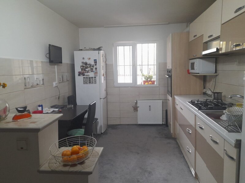 Militari Apartament 4 camere decomandat 85 mp zona Gorjului!
