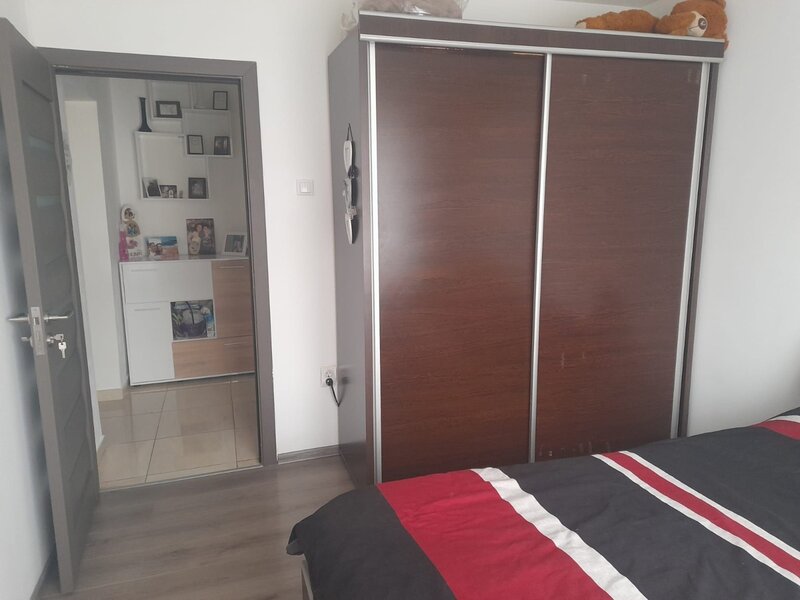 Militari Apartament 4 camere decomandat 85 mp zona Gorjului!